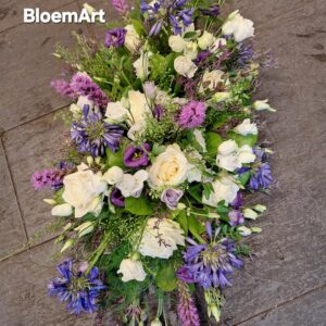 Rouwtak ovaal Blauw paars wit ca 1m