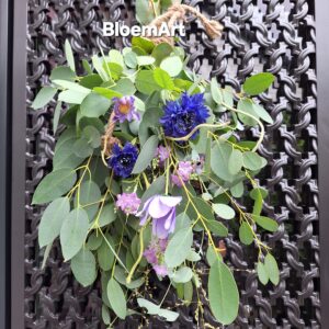 Groen toef met zijde bloemen
